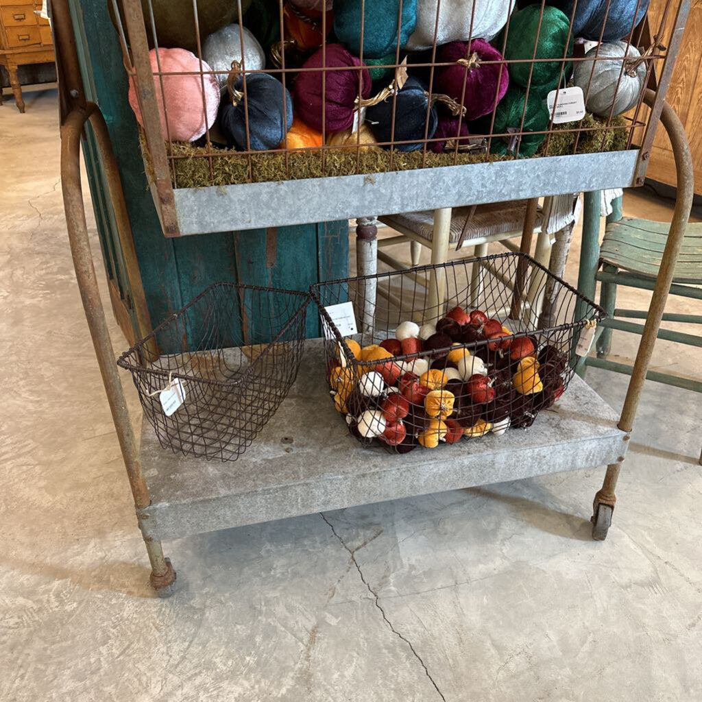 LAUNDRO-MAT CLOTHES BASKET ON CASTERS