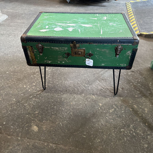 TRUNK TABLE