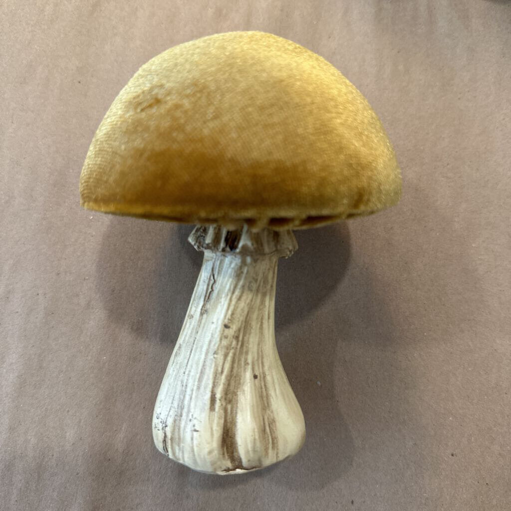 VELVET AND CERAMIC MUSHROOM