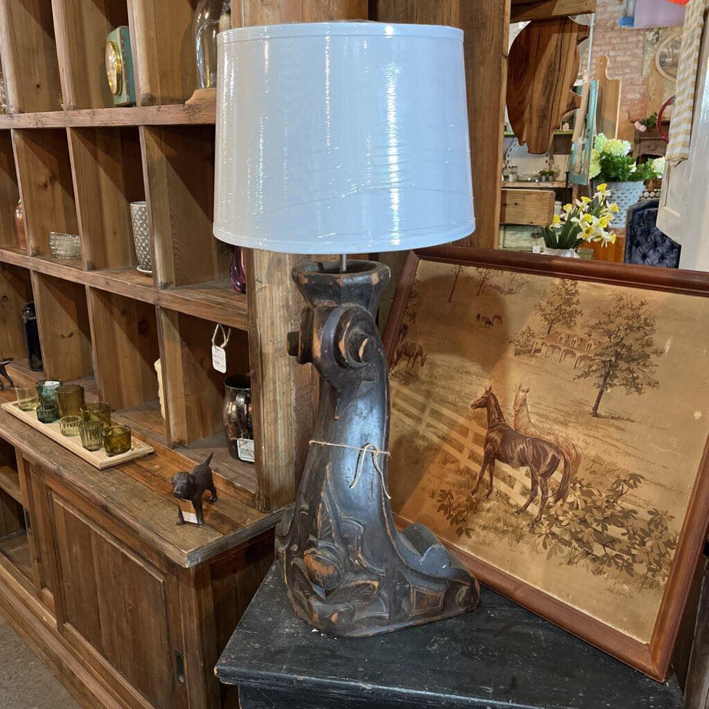 ORNATE PIANO LEG LAMP