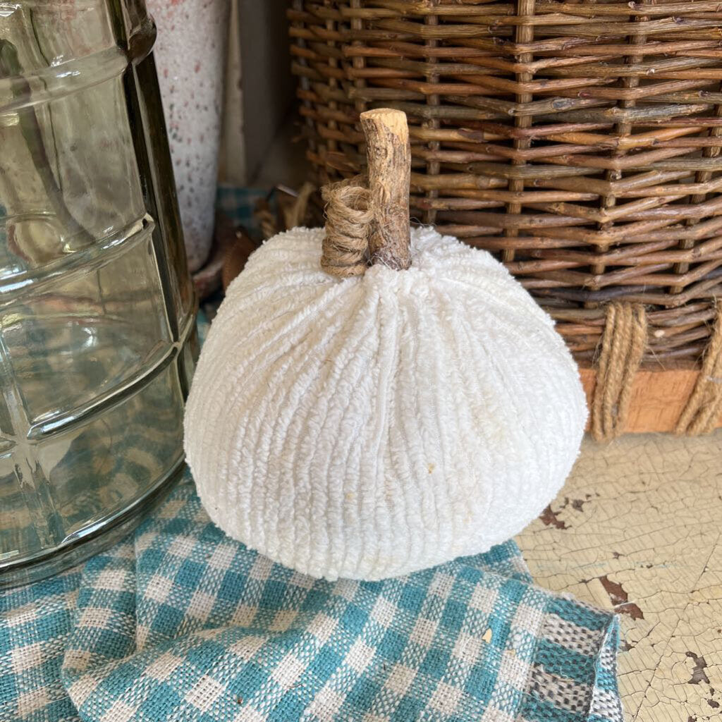 CHENILLE PUMPKINS