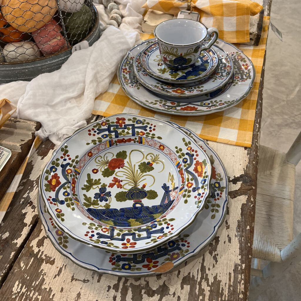 TASTE SETTER CHINA SET