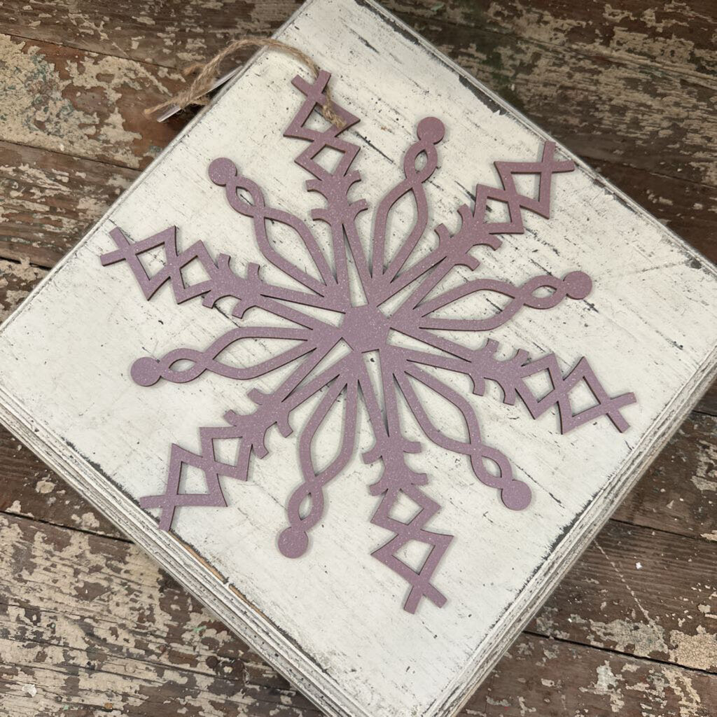 WOOD SNOWFLAKE ORNAMENT