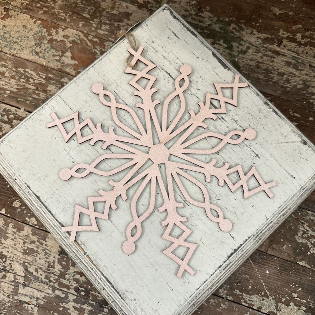 WOOD SNOWFLAKE ORNAMENT