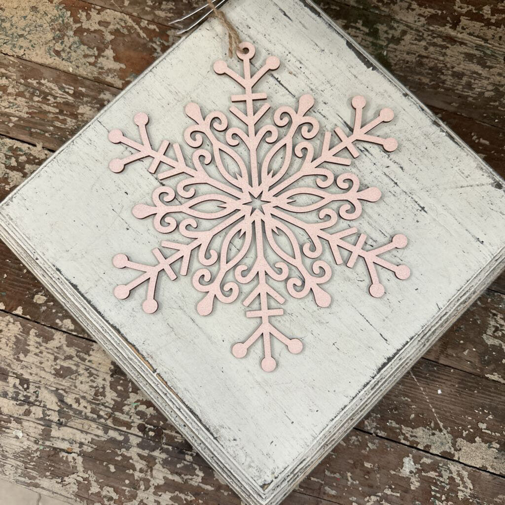 WOOD SNOWFLAKE ORNAMENT