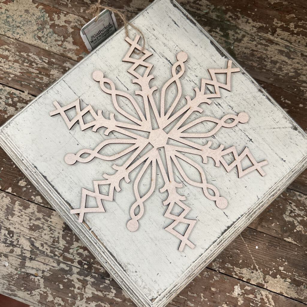 WOOD SNOWFLAKE ORNAMENT