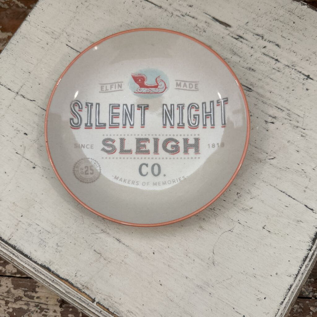 ROUND CHRISTMAS PLATE