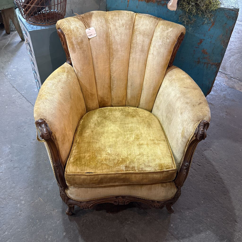 VINTAGE CHAIR