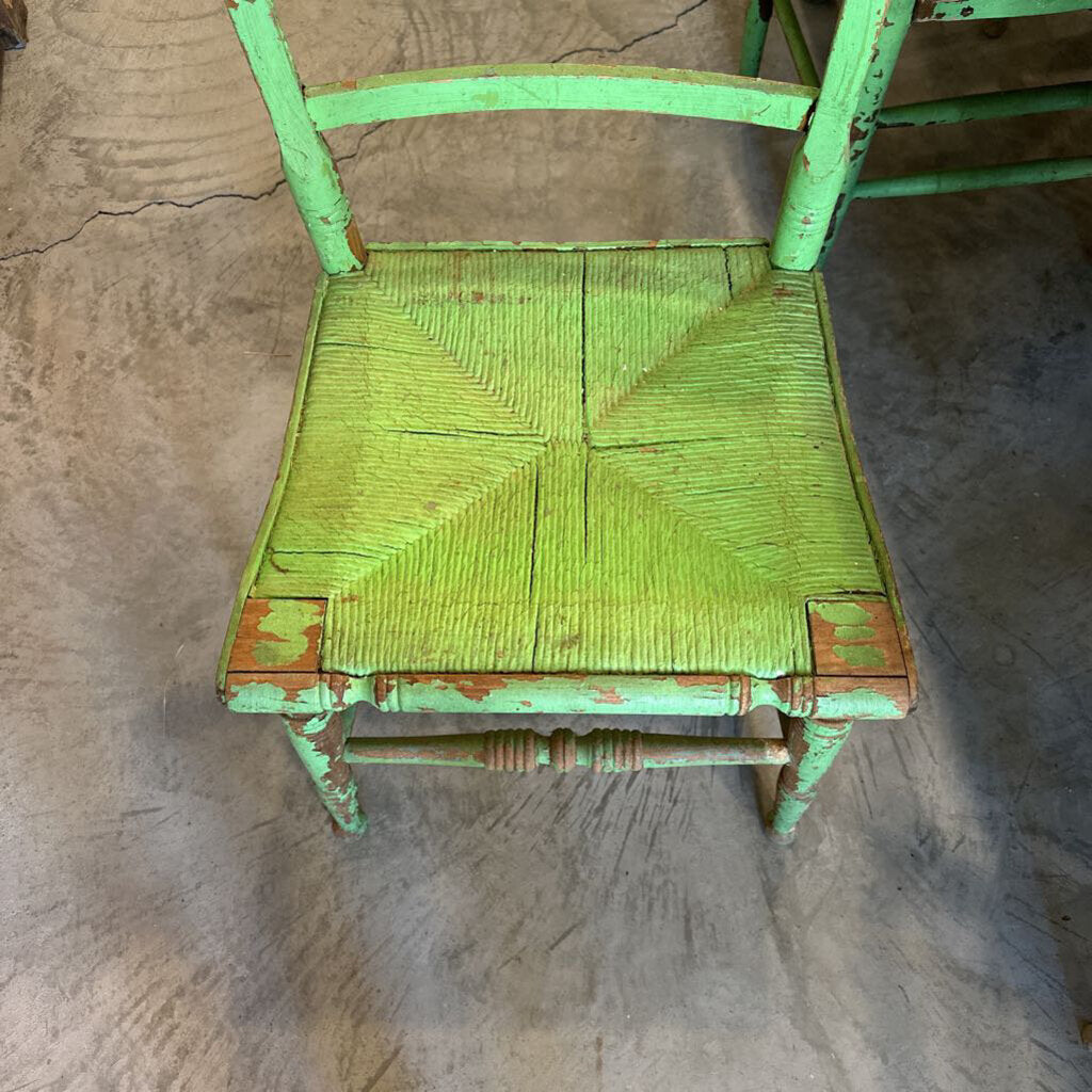 DINING CHAIRS WITH WOVEN SEATS