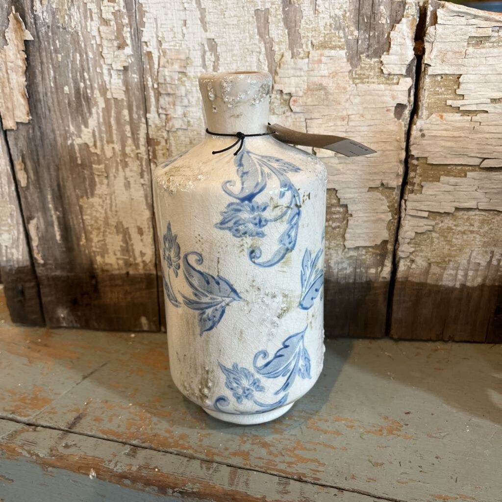 TERRA COTTA VASE WITH PATTERN