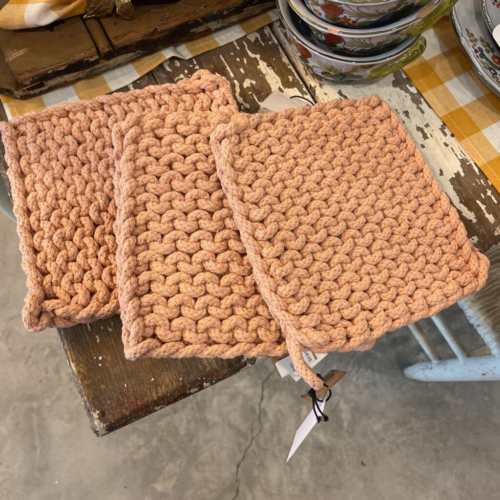 CROCHET POT HOLDER/TRIVET