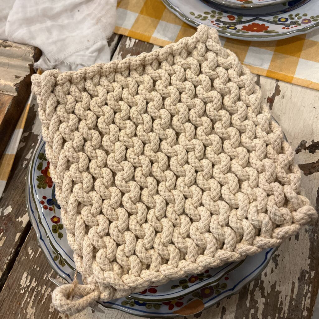 CROCHET POT HOLDER/TRIVET