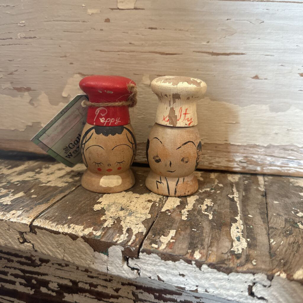 WOOD SALT AND PEPPER SHAKER - JAPAN