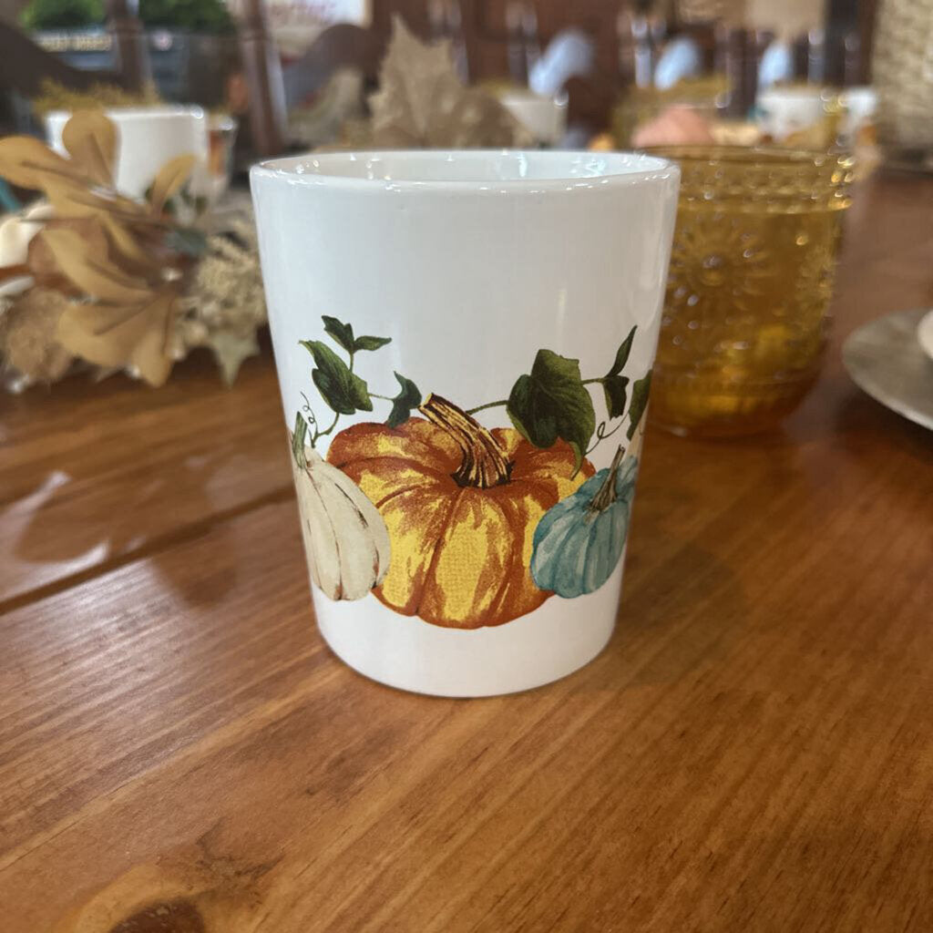 AUTUMN DINNERWARE WITH PUMPKINS