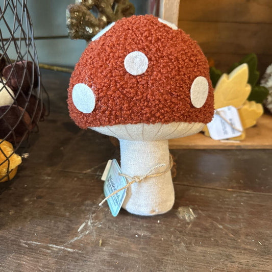 YARN TOP MUSHROOM