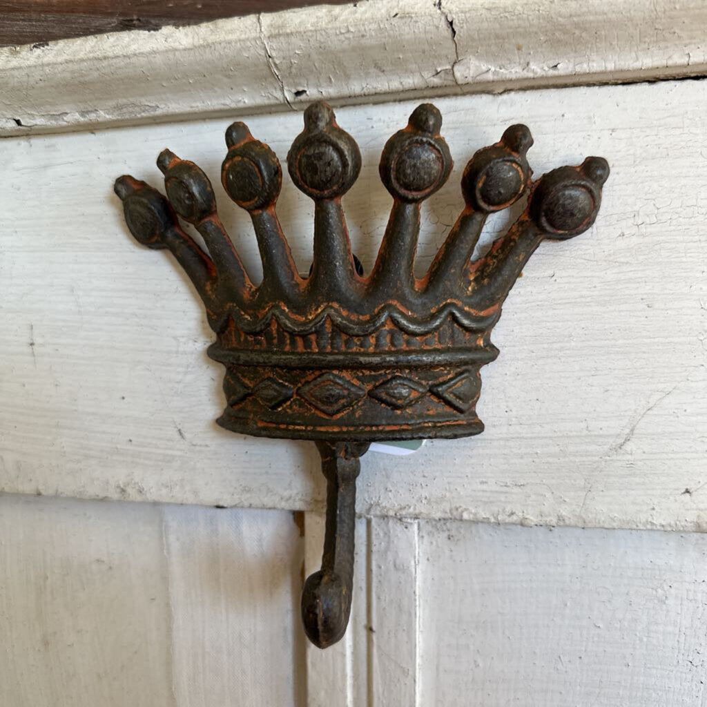 CAST IRON CROWN WITH HANGER