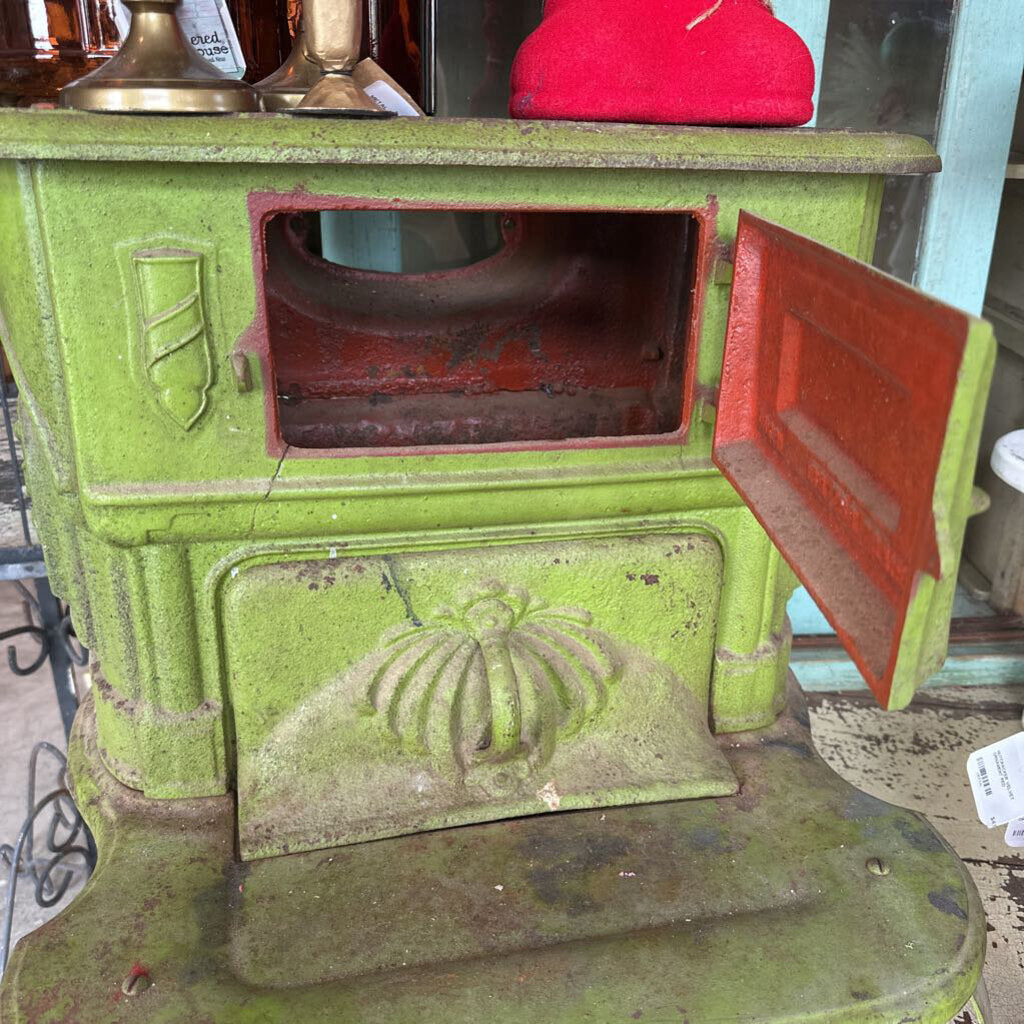 FRANKLIN WOOD BURNING STOVE- AS IS