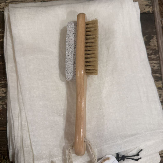 BAMBOO BRUSH WITH PUMICE STONE