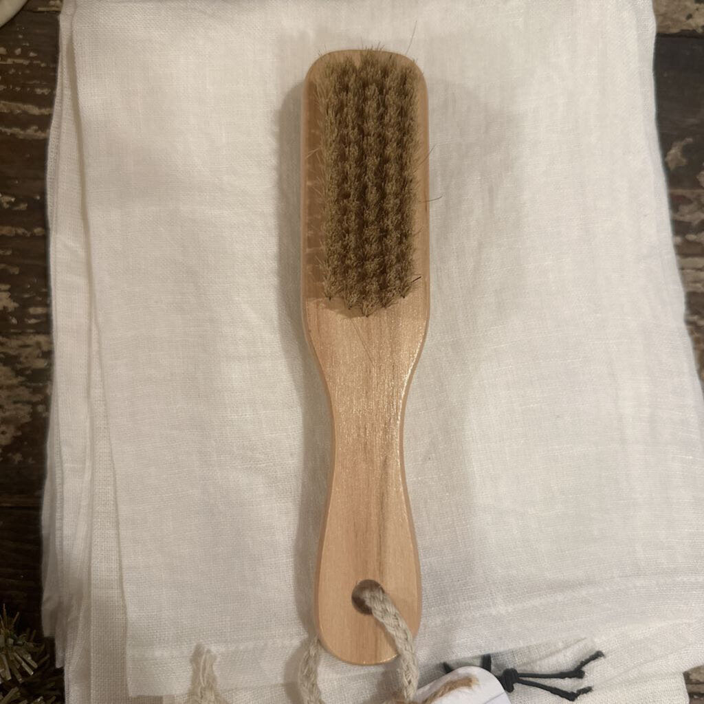 BAMBOO BRUSH WITH PUMICE STONE