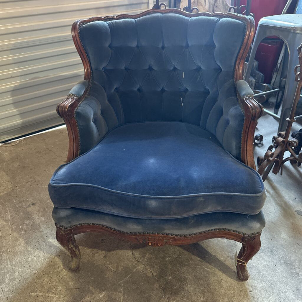 VELVET ARM CHAIR