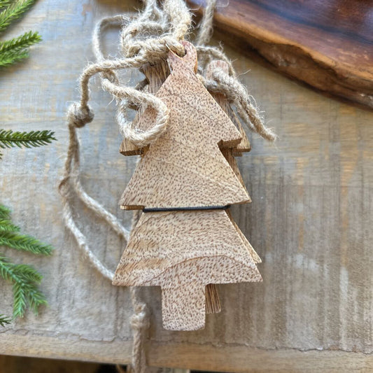 WOODEN CHRISTMAS TREE GARLAND