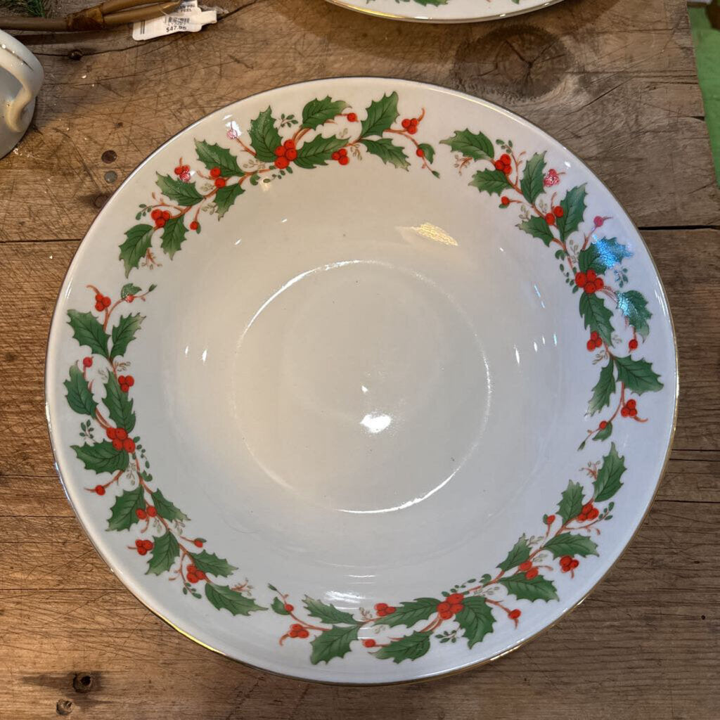 HOLLY SERVING BOWL-CHINA PEARL "NOEL" COLLECTION