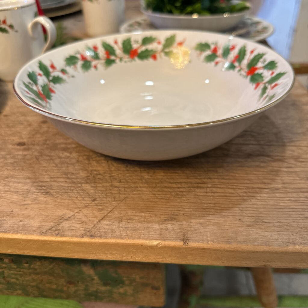 HOLLY SERVING BOWL-CHINA PEARL "NOEL" COLLECTION