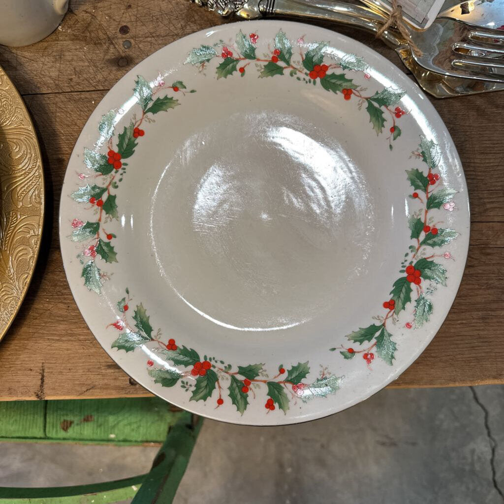 HOLLY DINNER PLATE-CHINA PEARL "NOEL" COLLECTION