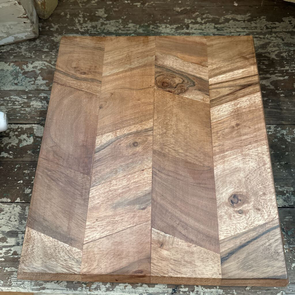 SQUARE WOODEN RISER