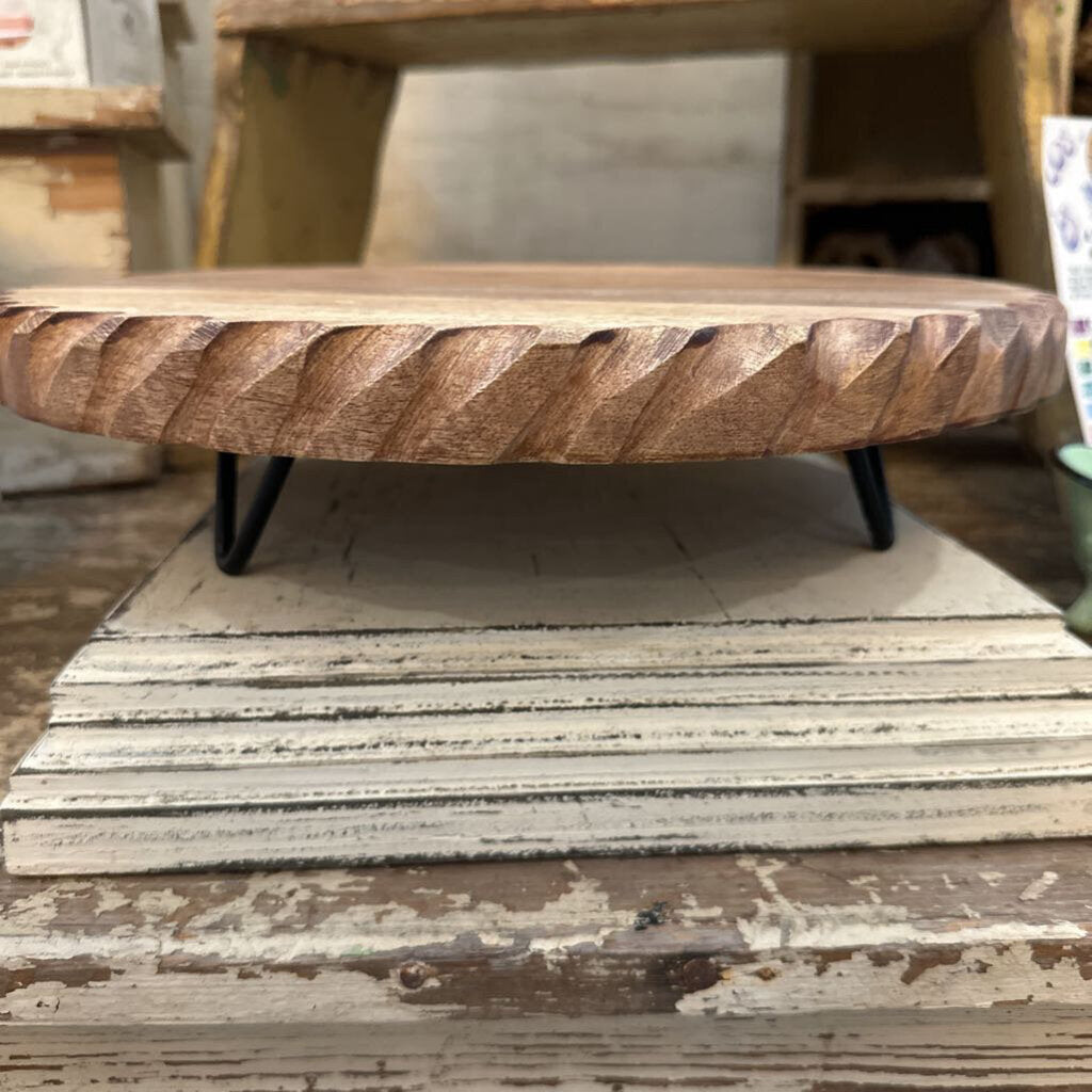 ROUND WOODEN RISER