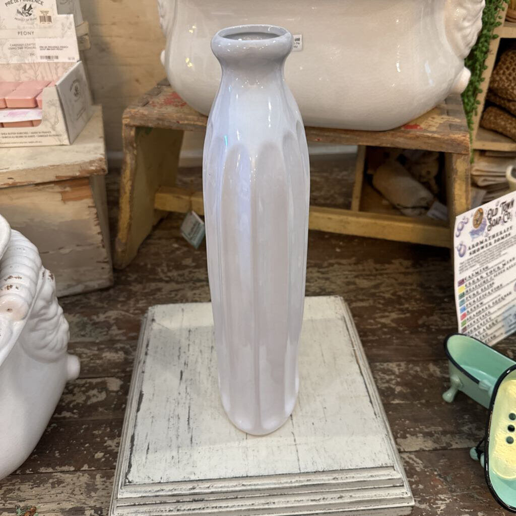 CERAMIC VASE