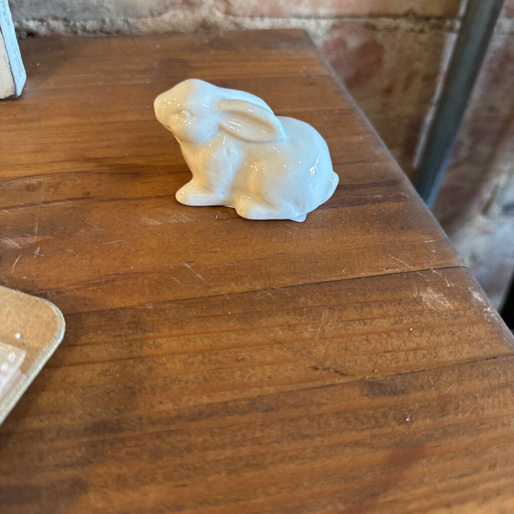 CERAMIC BUNNY