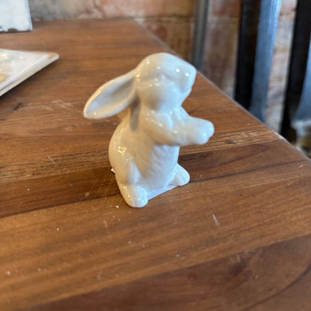 CERAMIC BUNNY