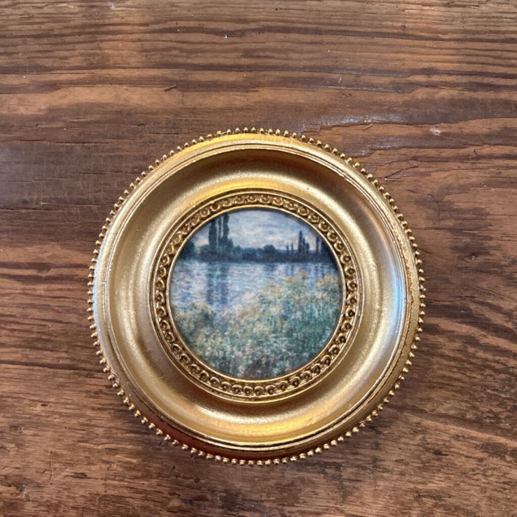 RESIN PICTURE FRAME MAGNET