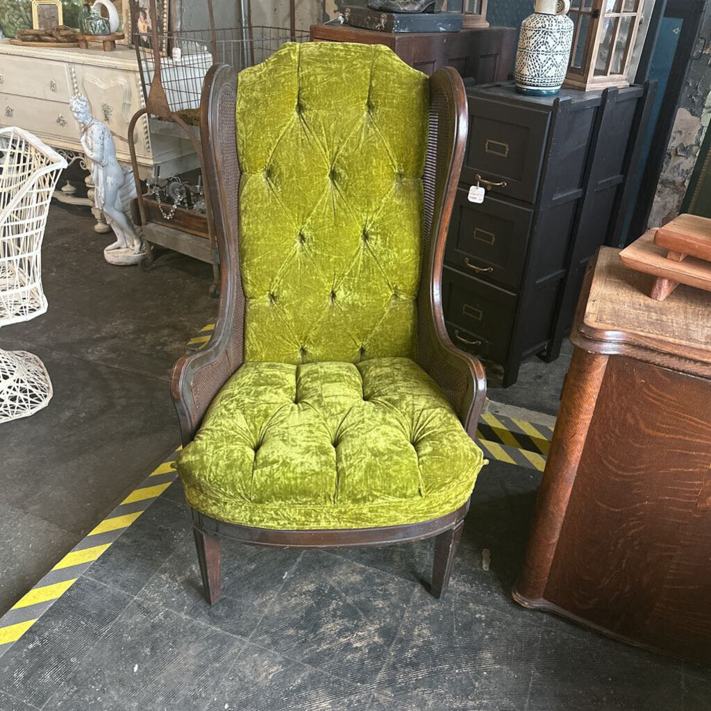 HIGHBACK VELVET CHAIRS