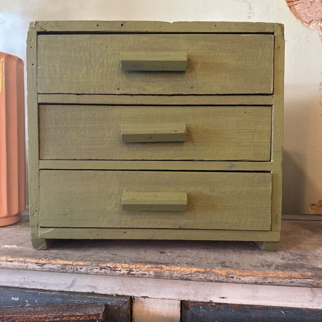 PRIMITIVE CABINET WITH DRAWERS