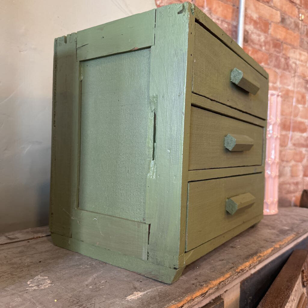 PRIMITIVE CABINET WITH DRAWERS