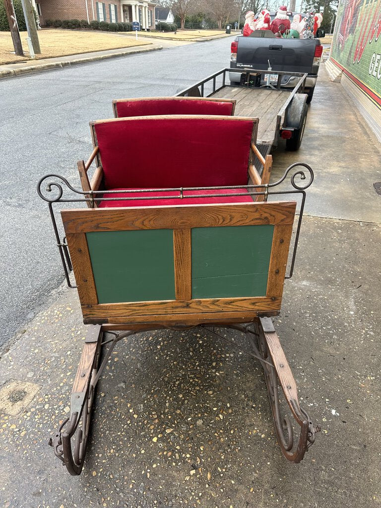 VICTORIAN HORSE DRAWN SLEIGH