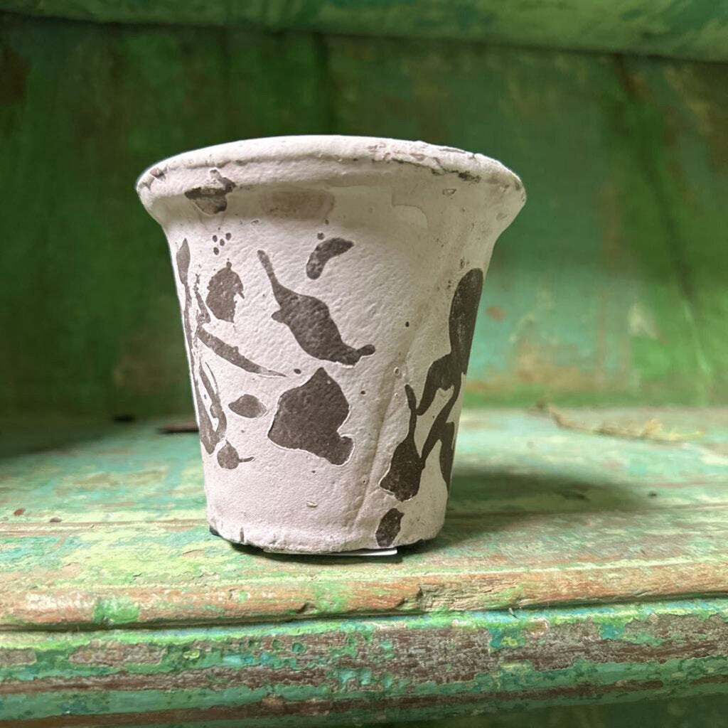 DISTRESSED CLAY PLANTER