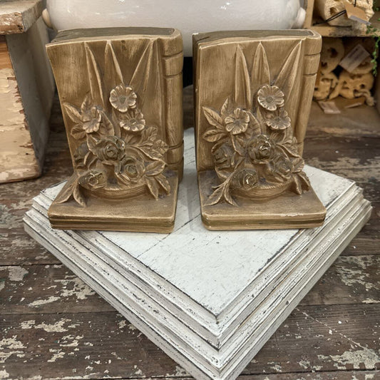 CHALKWARE FLORAL BOOKENDS