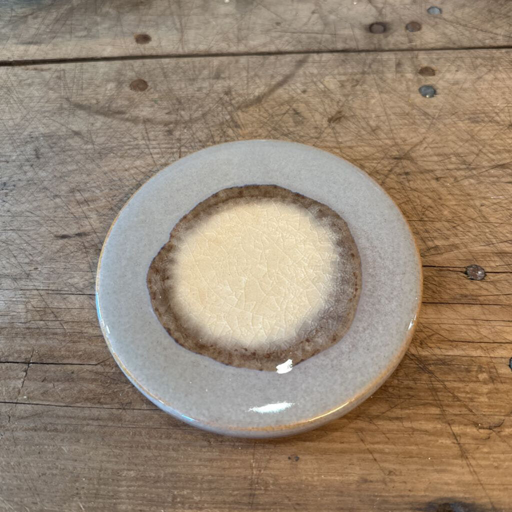 ROUND STONEWARE TRIVET