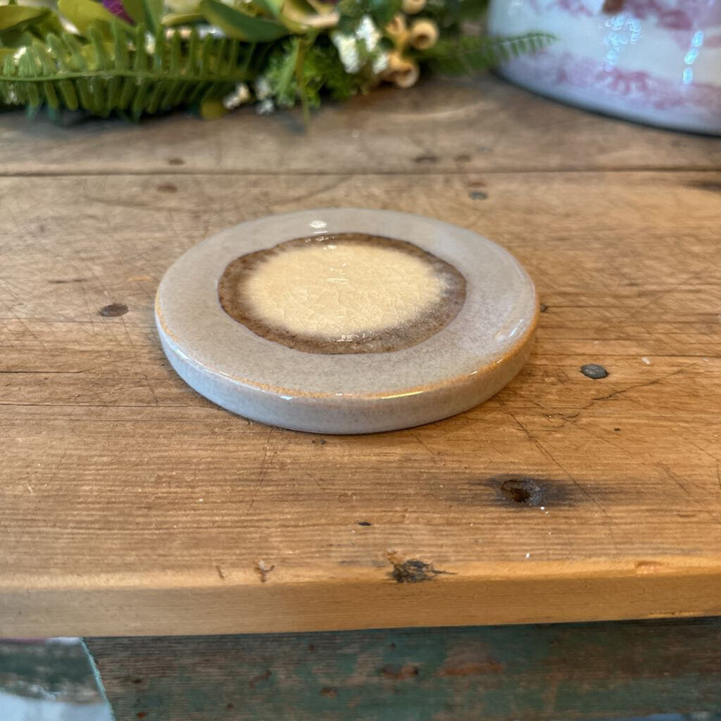 ROUND STONEWARE TRIVET