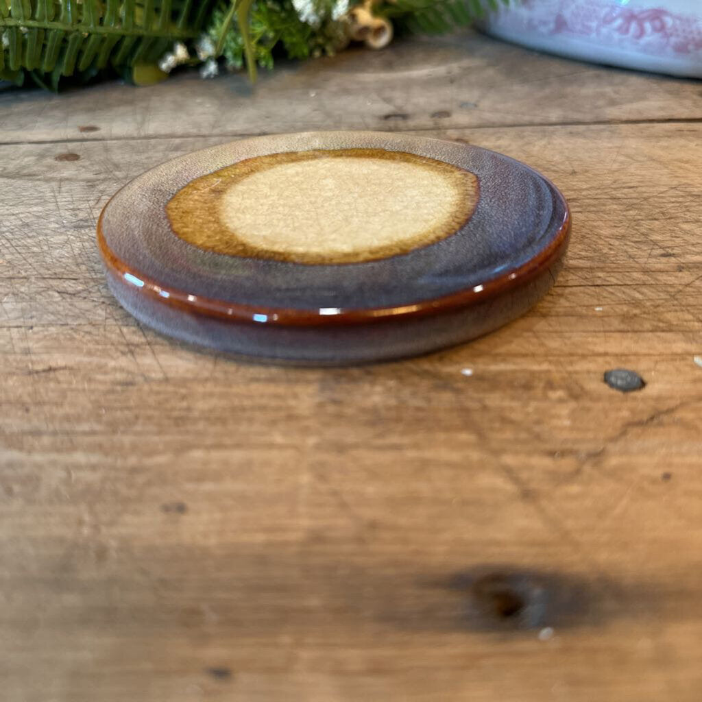 ROUND STONEWARE TRIVET