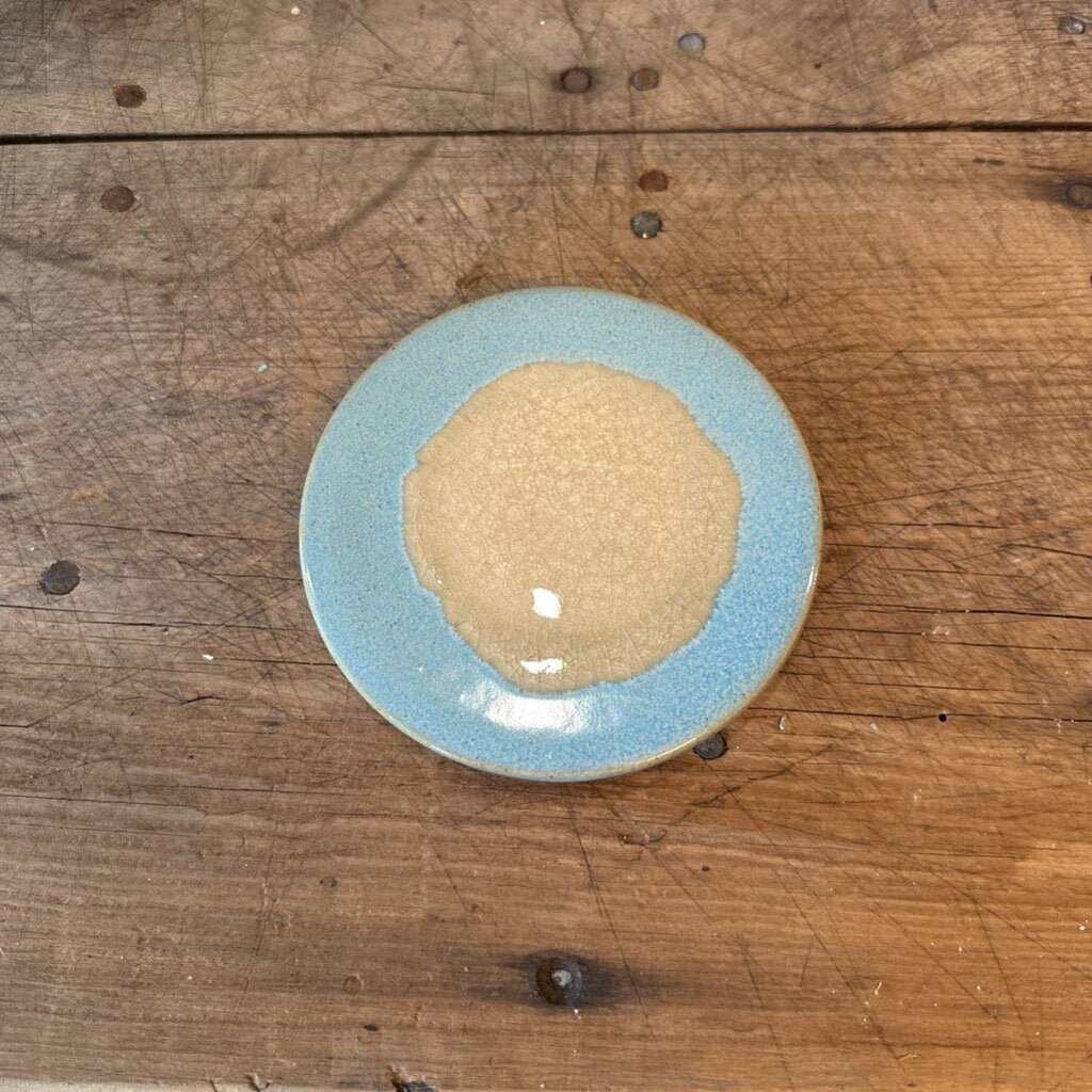 ROUND STONEWARE TRIVET