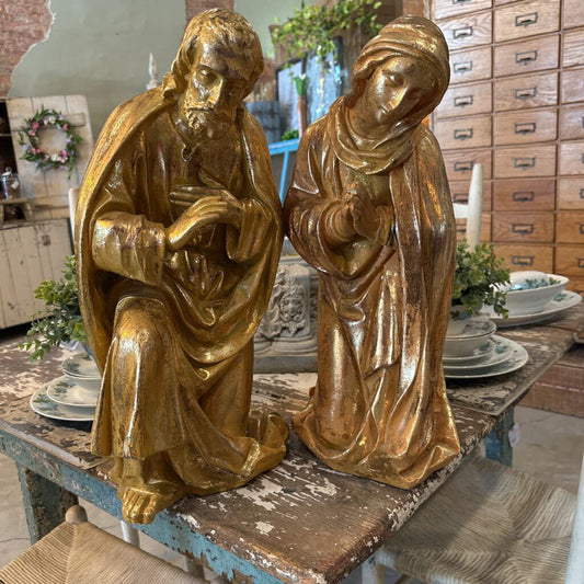 MARY AND JOSEPH NATIVITY SCENE STATUES