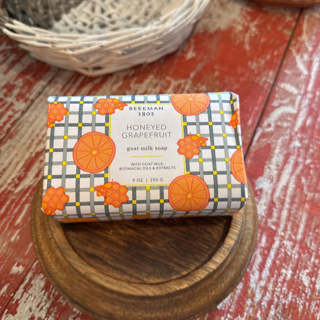 GOAT MILK BAR SOAP