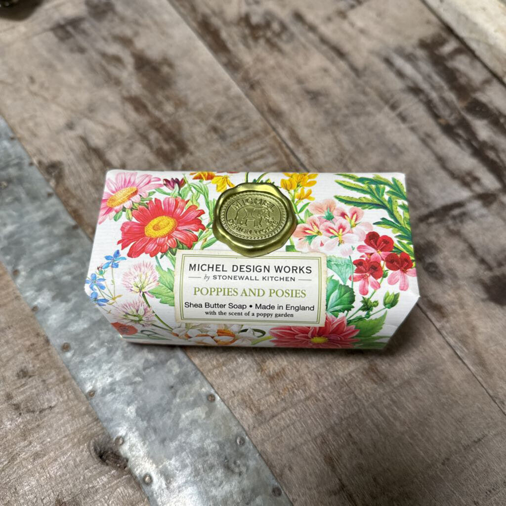 POPPIES AND POSIES BAR SOAP