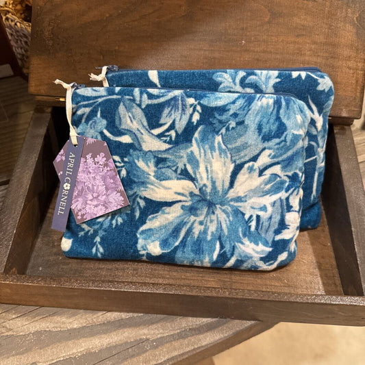 SAPPHIRE VELVET POUCH