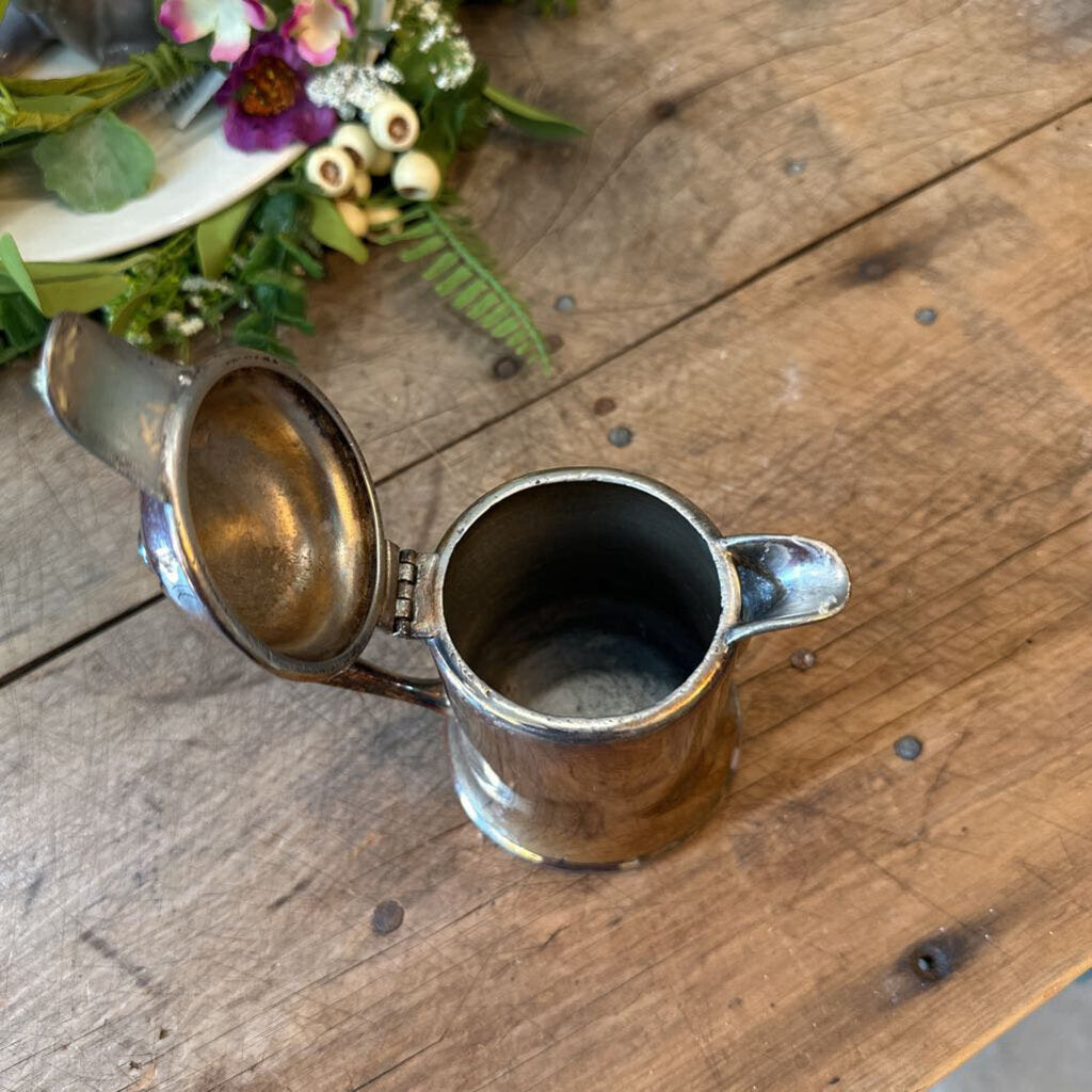 VINTAGE PAIRPOINT MFG. CO. INDIVIDUAL TEAPOT