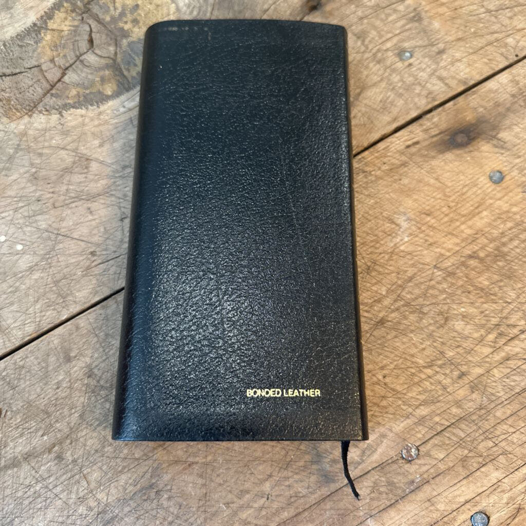 BONDED LEATHER SNAP CLOSE BIBLE